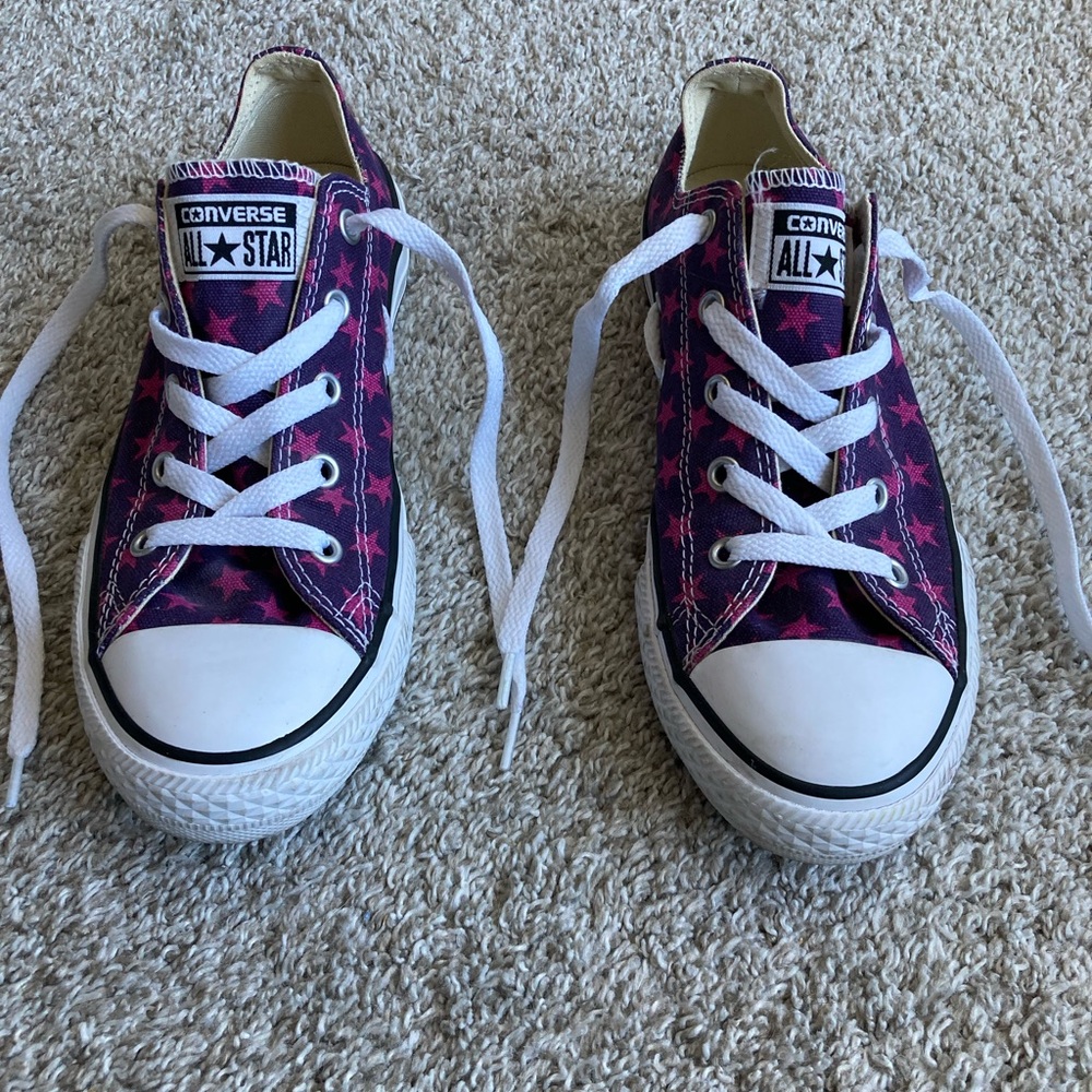 Girls purple converse